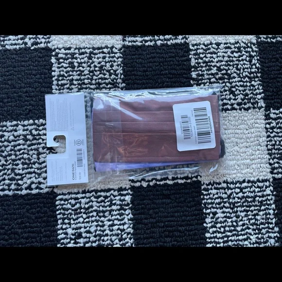 NWT Athleta Everyday Reusable Face Masks 5 Masks - Picture 3 of 3